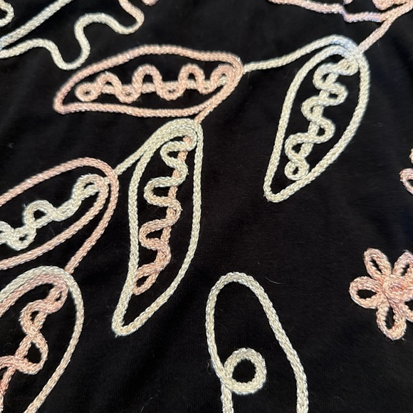 Size Small Once Again Embroidered Black Beige Tunic Top 3/4 Sleeve V-Neck EUC - Picture 8 of 8